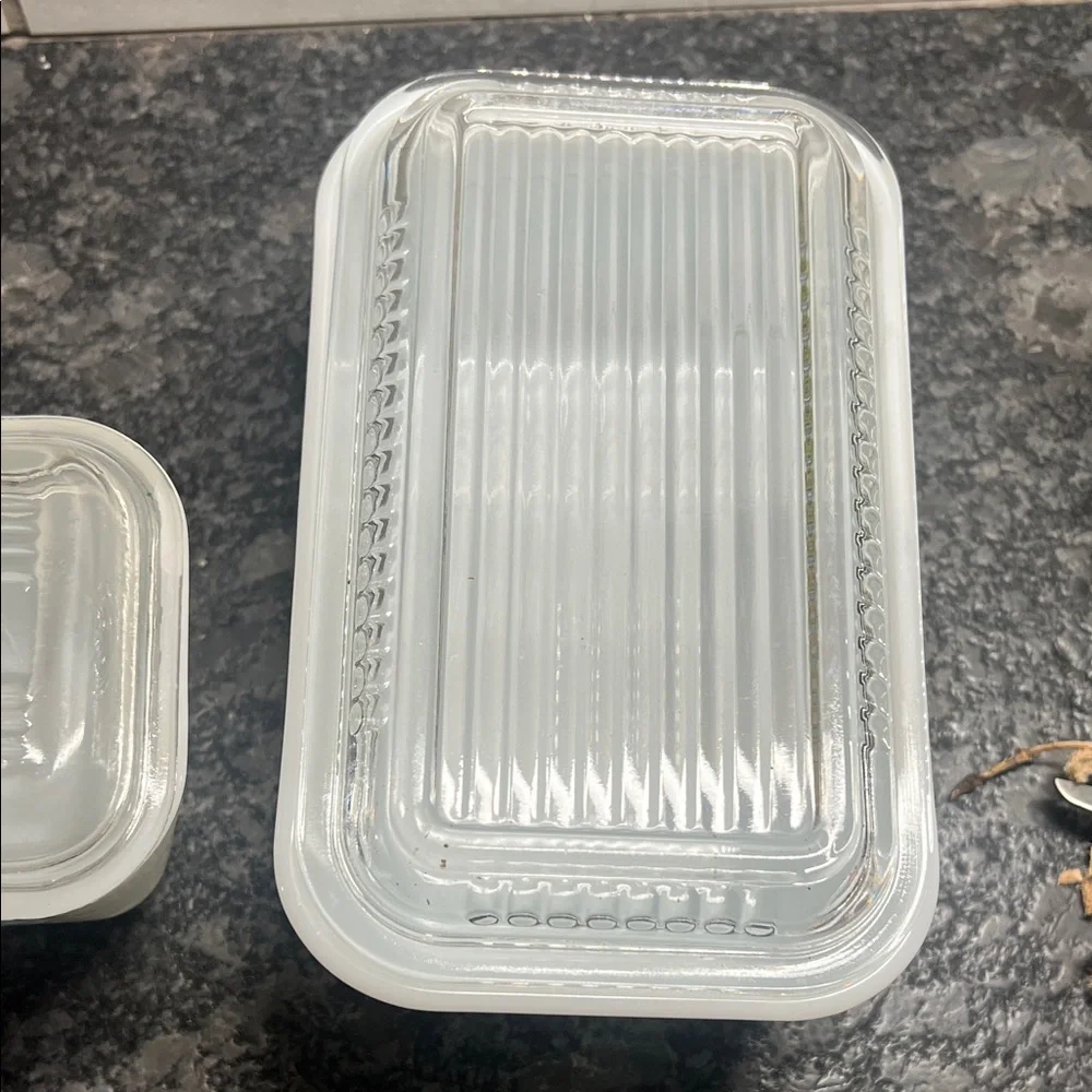 Vintage Pyrex Amish  Butterprint Refrigerator Glass Storage Containers set of 2